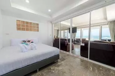 ホテル Theskycozy Beachfront