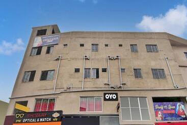 Super Hotel O Royal Empire