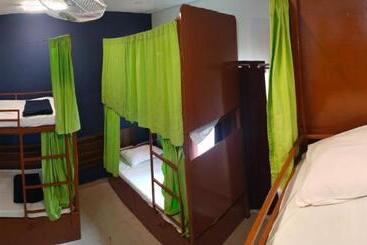 Alberg Jungle By Sturmfrei Morjim