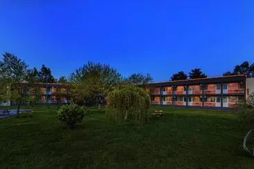 Ki̇raz Beach Otel
