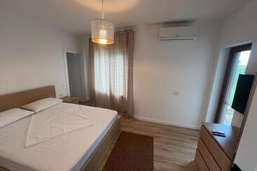 هتل آپارتمان Vila Lidia Ii