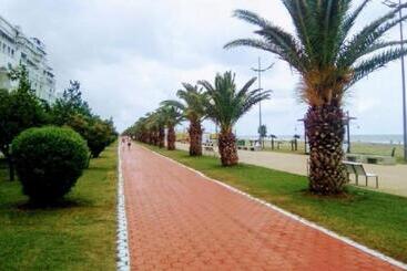 アパートホテル 1 комнатная квартира возле моря