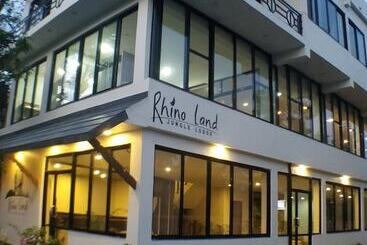 تختخواب و صبحانه Rhino Land Jungle Lodge