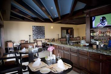 Resort Quivira Los Cabos Condos & Homes   Vacation Rentals