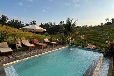 膳宿费 Red Roses Guest House By Balitrees