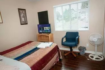 Aamiaismajoitus (B&B) Comfort Inn Hostel In Fraser Valley 2
