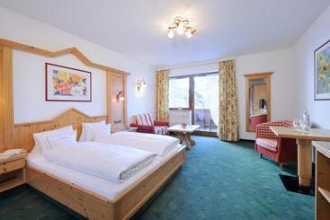 ホテル Vierjahreszeiten