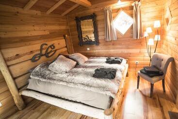 Bed and Breakfast Cabane Loges De Carlat