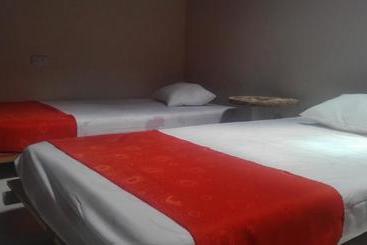 Backpackers And Travellers Hostel