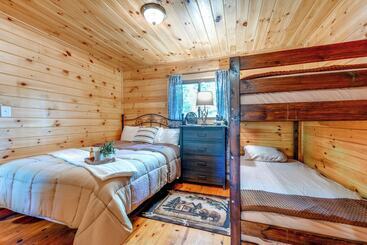 コテージ Nantahala Village Cabin W/ Resort Amenities!