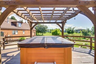 קוטג'' North Dakota Cabin W/ Private Deck & Sauna!