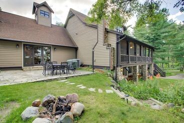Landhus Sprawling Minnesota Home W/ On Site Lake Access