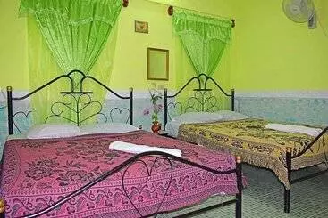 ベッドアンドブレックファースト Hostal Del Pino