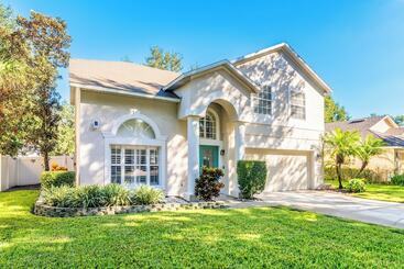 Landhus Family Friendly Home < 26 Mi To Disney & Universal