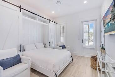 کلبه Pink Lady 216 Lau