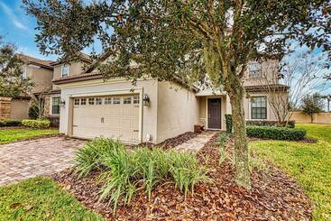 Landhus Spectacular Champions Gate Vacation Home