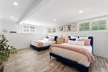 Mökkimajoitus Take It To The Bank! By Avantstay New Pool + Hot Tub Sleeps 16