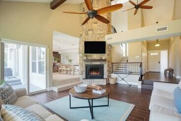 بيت ريفى Travis By Avantstay Waterfront Lake Retreat