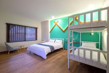 فندق صغير Bed Friends Poshtel