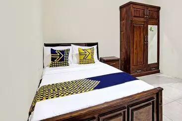 Hotel Spot On 92424 Wulan Homestay Syariah