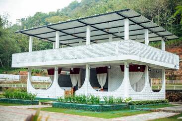 Majatalo Capital Resort Inn