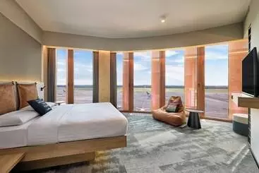 Hotel Moxy Luxembourg Airport