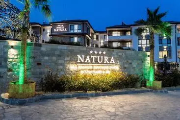ホテル Natura All Seasons Boutique