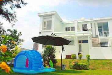 Bed and Breakfast Cloud & Green Private Guest House