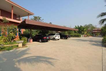 Busaya Resort & Cuisine