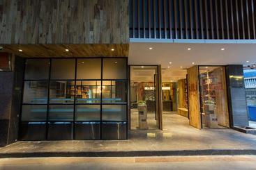 בית מלון כפרי Yat House