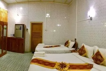 هتل Nan Htike Yadanar