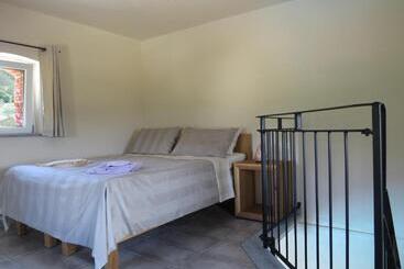 مبيت وإفطار Hemanaire