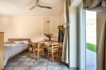 ベッドアンドブレックファースト Hemanaire