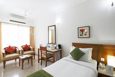 فندق Treebo Tgr Suites