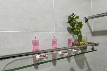 Ada Hotel & Apartment