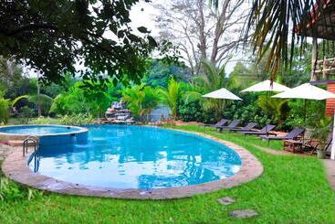 Hotel Sigiri Heritage Villa