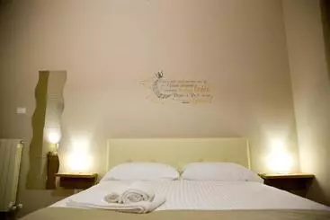 تختخواب و صبحانه Svevo