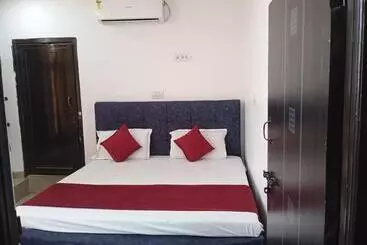 Hotel Budget Friendly Metro Regency