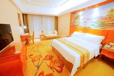Vienna Hotel Shaoguan Wuli Pavilion