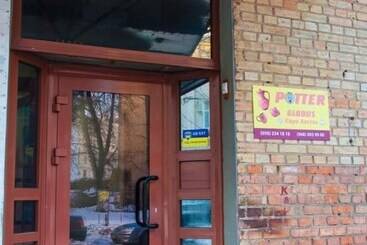 Potter Globus   Hostel