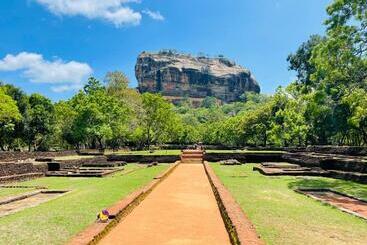 리조트 Birdwing Sigiriya