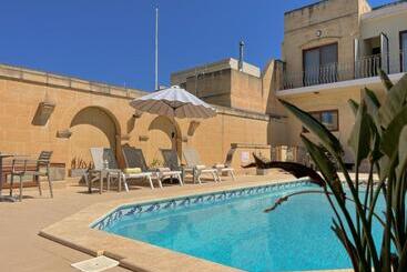 Il Gardjola Bed And Breakfast