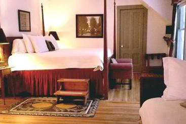 צימר Timbercliffe Cottage Inn