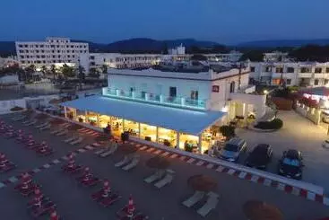 Hotelli Albergo Lido Diomedee