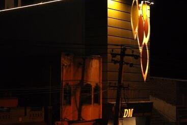 ホテル Sdm Golden Tower