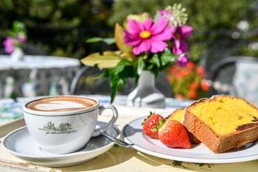 & Appartements Perwanger