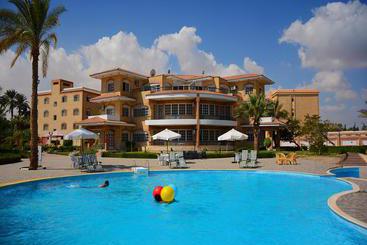 Tolip Inn Resort Fayed