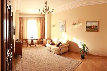 هتل British Club Lviv