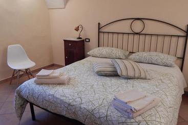 آپارتمان‌های توریست‌ها B&b Noce Spagnola