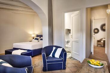Boutique Hotel Solaz
